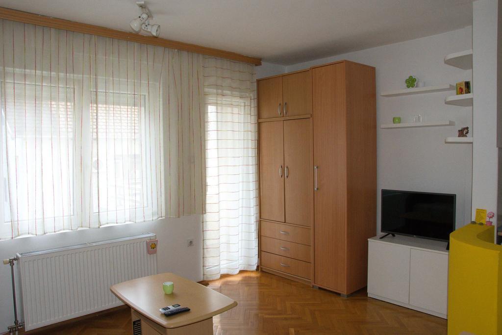 Studio Apartment In Novi Sad Center Exterior foto